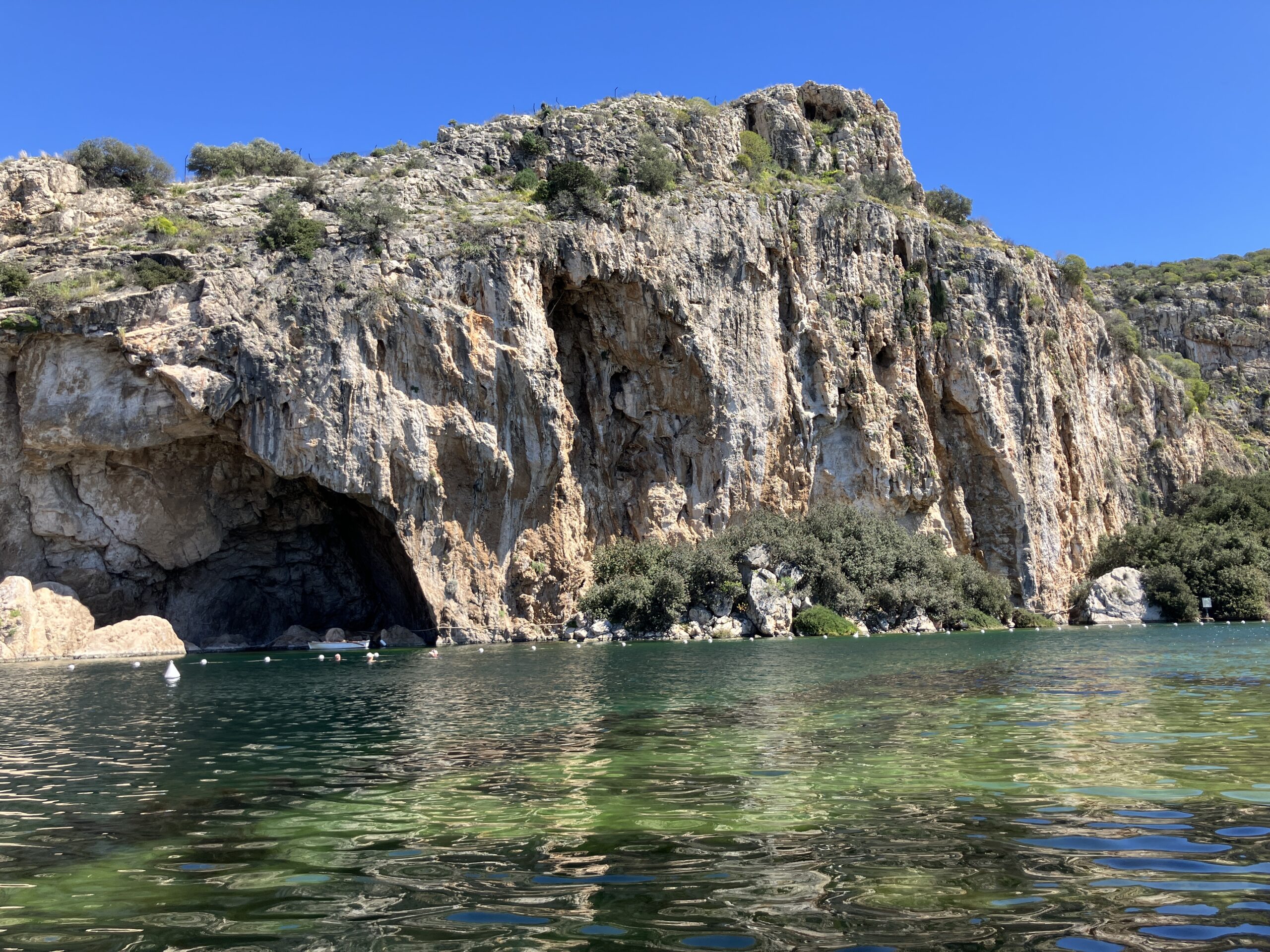 ヴーリャグメニ湖の料金表と施設情報